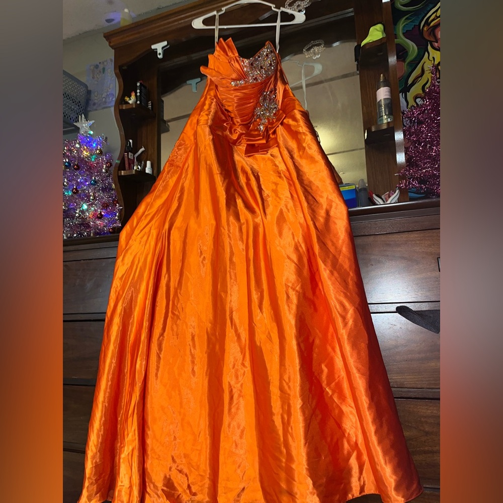 Prom dress - Picture 6 of 16